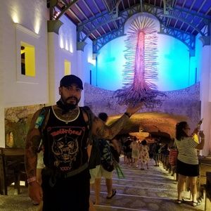 Meet your Posher, Christopher